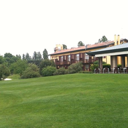 Hotel Golf Inn Lignano Sabbiadoro Bagian luar foto