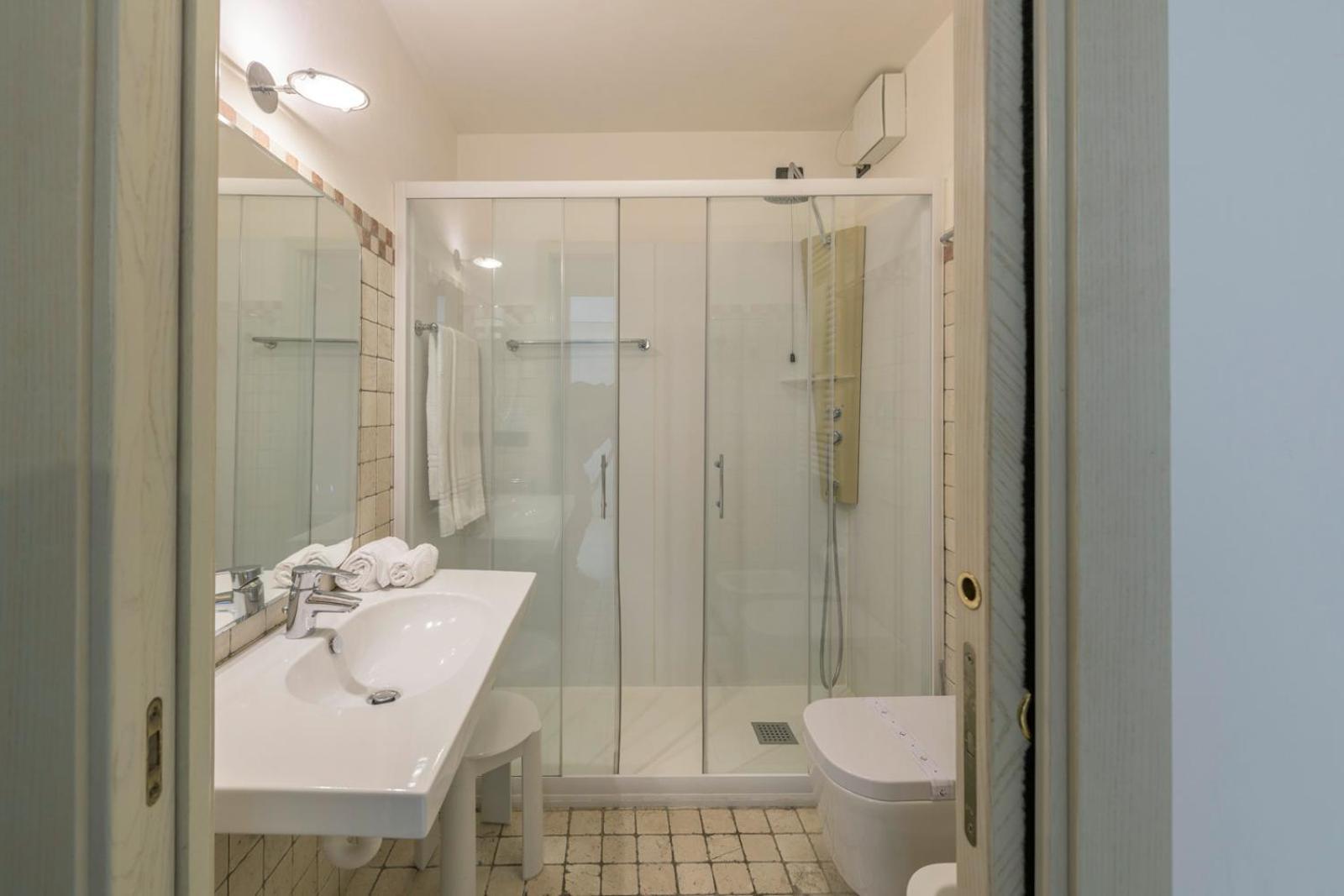 Hotel Golf Inn Lignano Sabbiadoro Bagian luar foto
